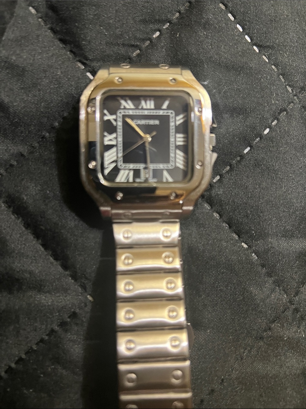 Silver with black dial stainless steel quartz watch needs battery🔥🔥🔥